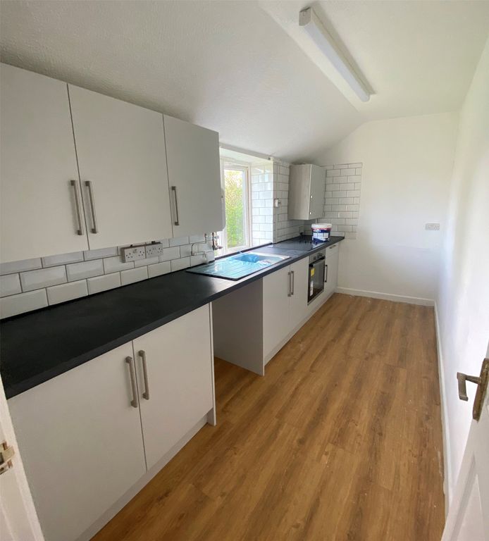Property photo 2 of 13 Picture No. 02
