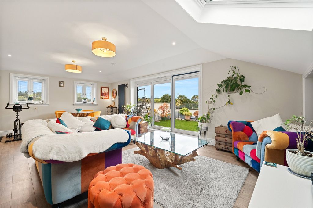 Property photo 1 of 17 Picture No. 09