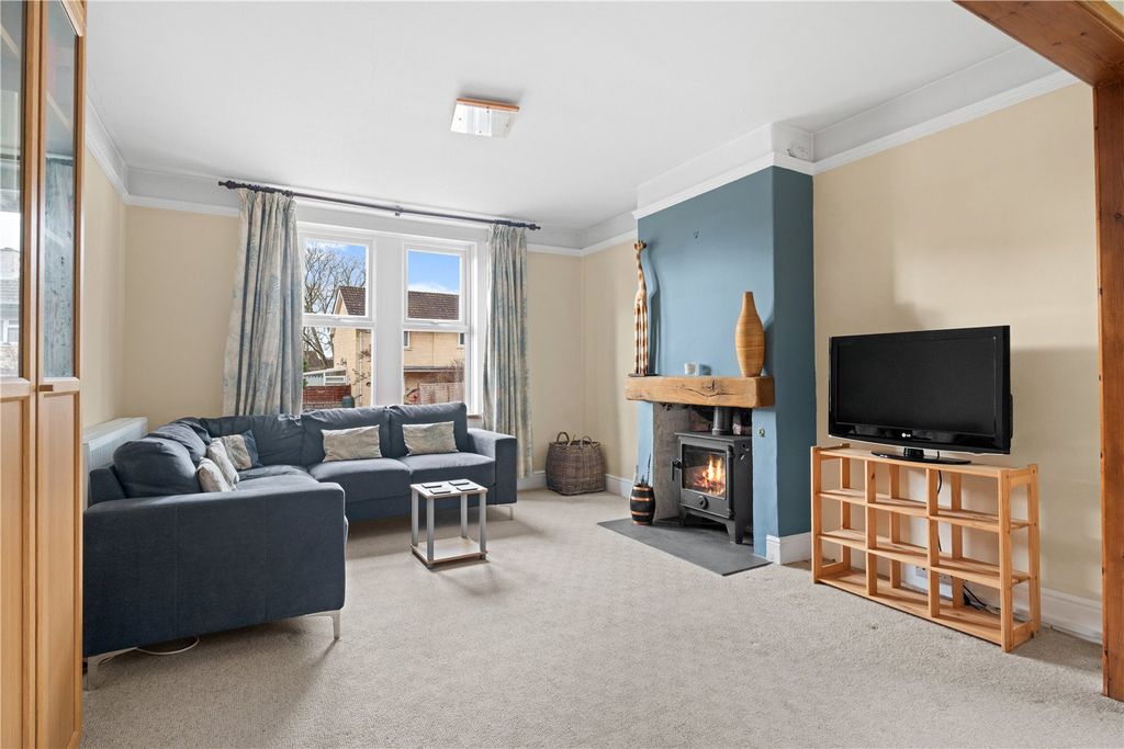 Property photo 3 of 17 Picture No. 15