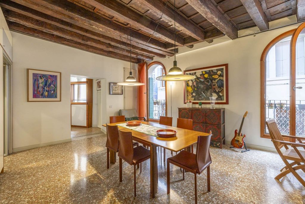Property photo 3 of 16 <Alttext/>