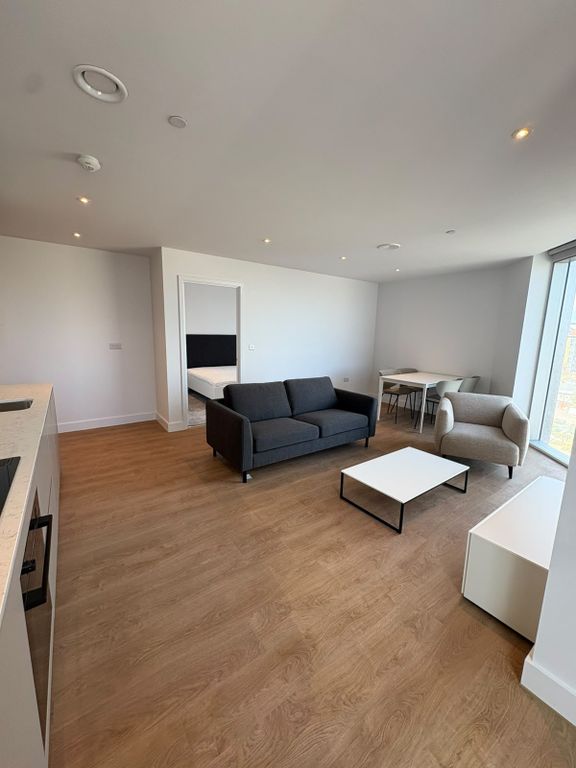 Property photo 2 of 17 Lounge