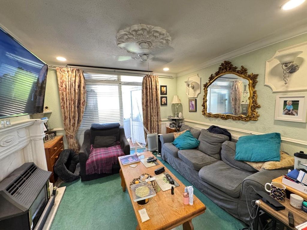 Property photo 3 of 15 3.Jpg