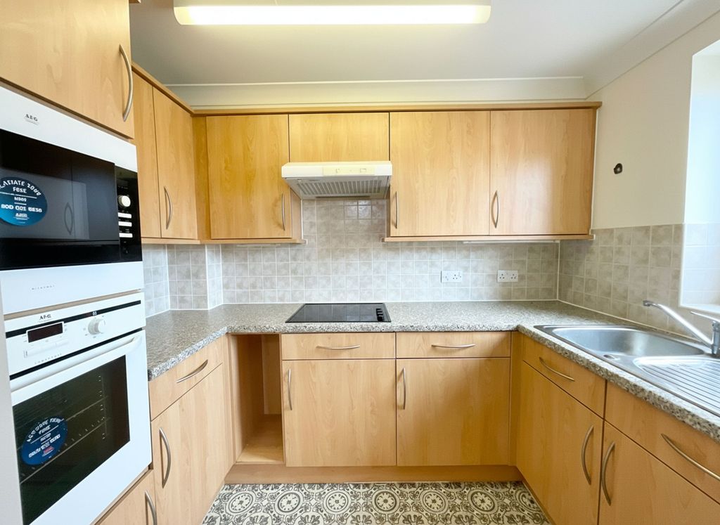 Property photo 3 of 12