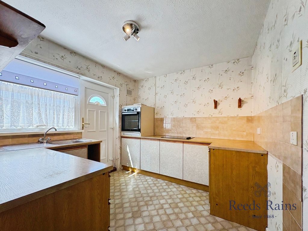 Property photo 2 of 12 Pbox-Img.Jpg