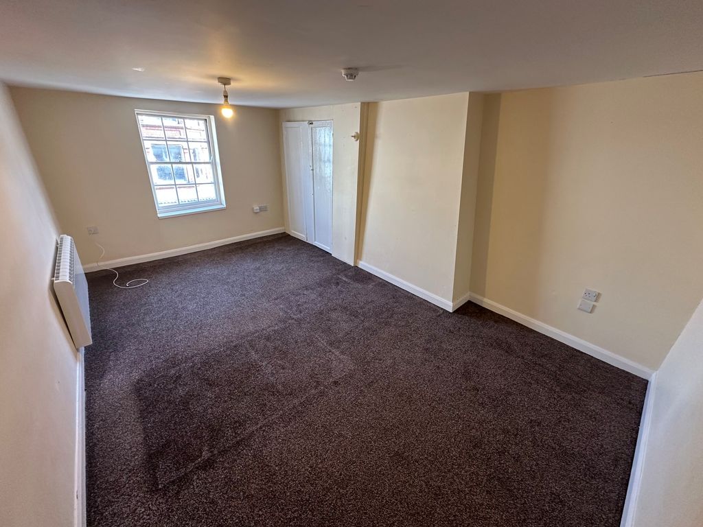 Property photo 2 of 5 Living Room