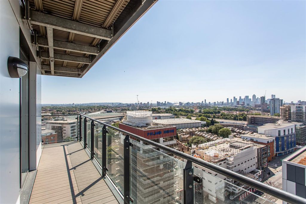 Property photo 1 of 16 Balcony