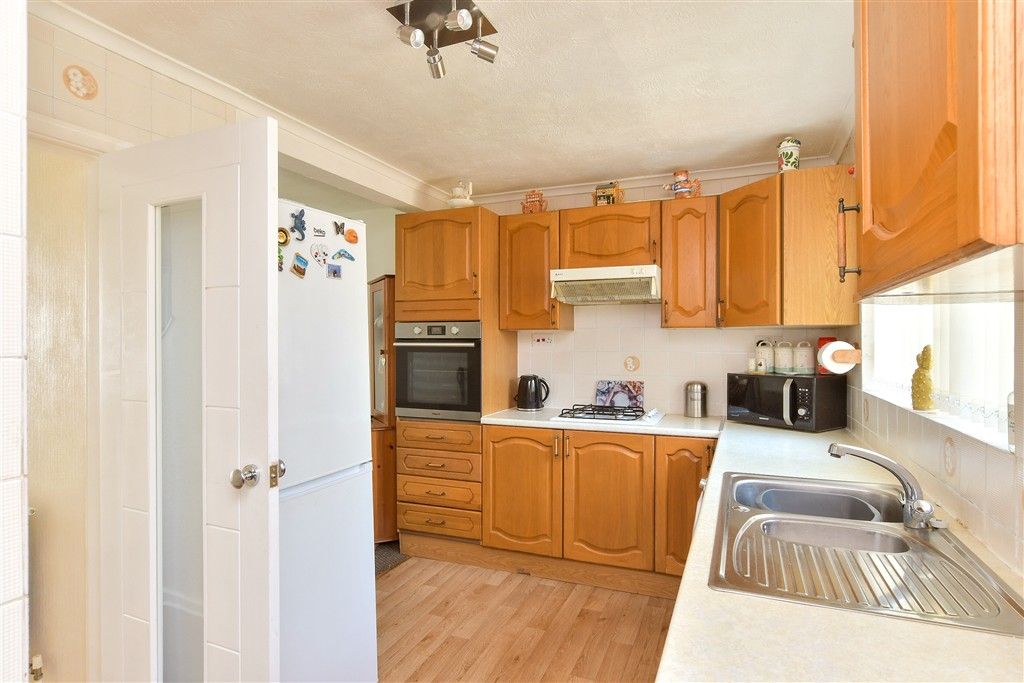 Property photo 2 of 12 Kitchen