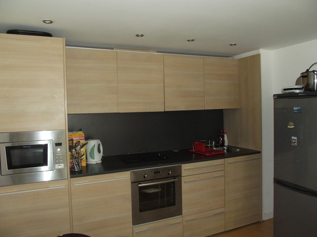 Property photo 2 of 5 Kitchen