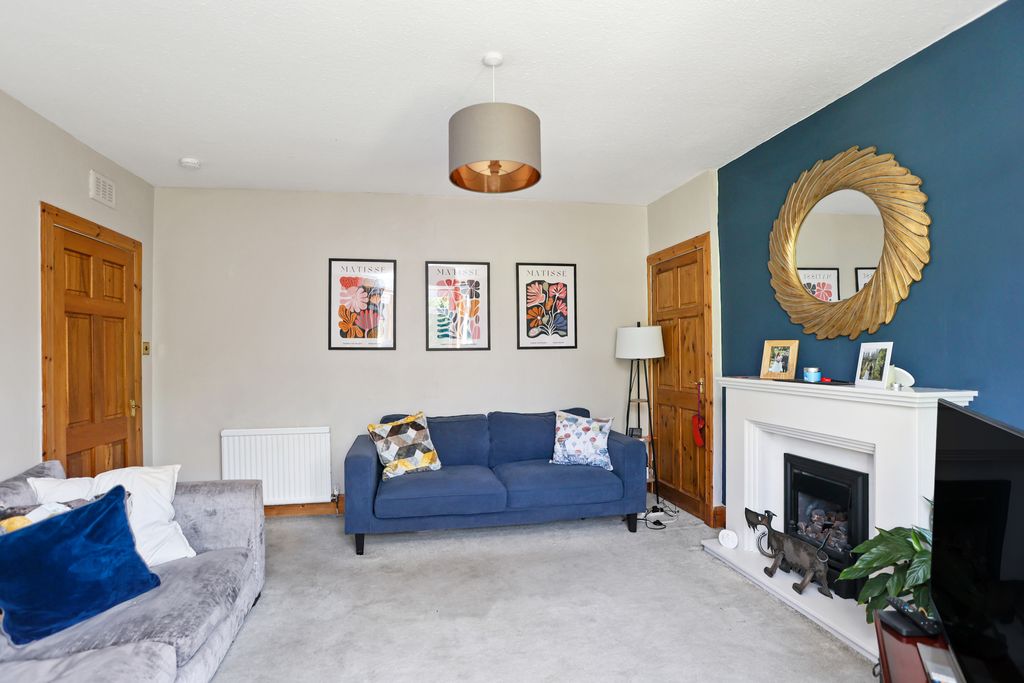 Property photo 3 of 15 Property Image 4