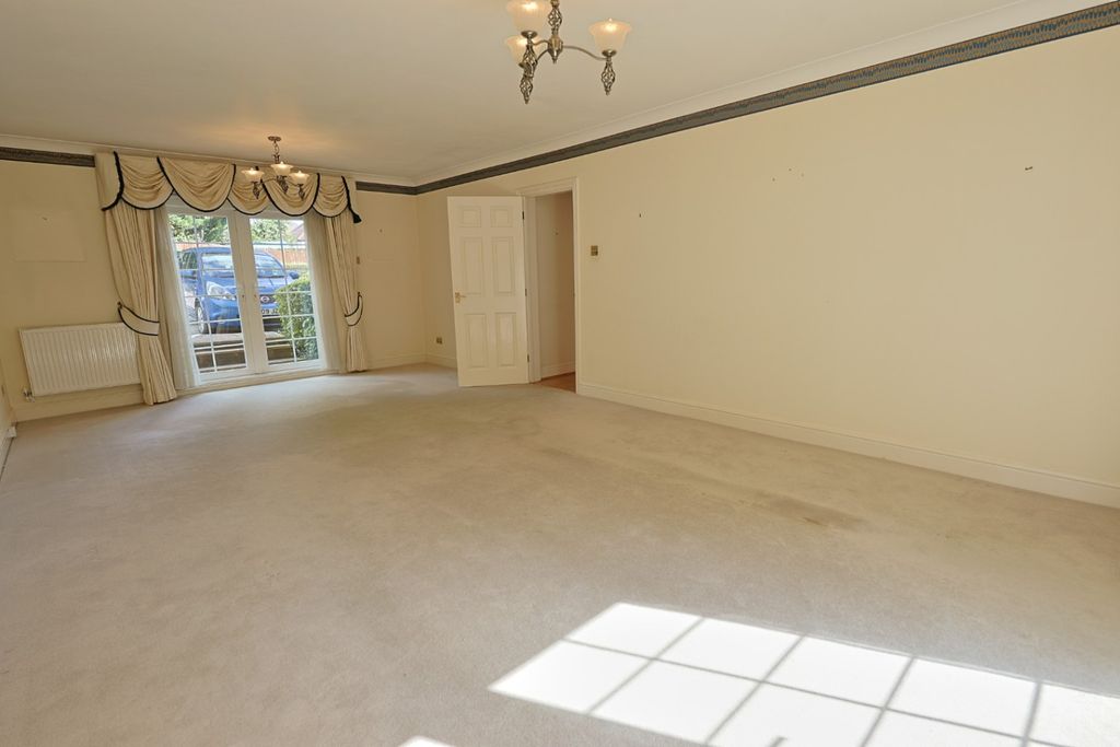 Property photo 2 of 11 4471821