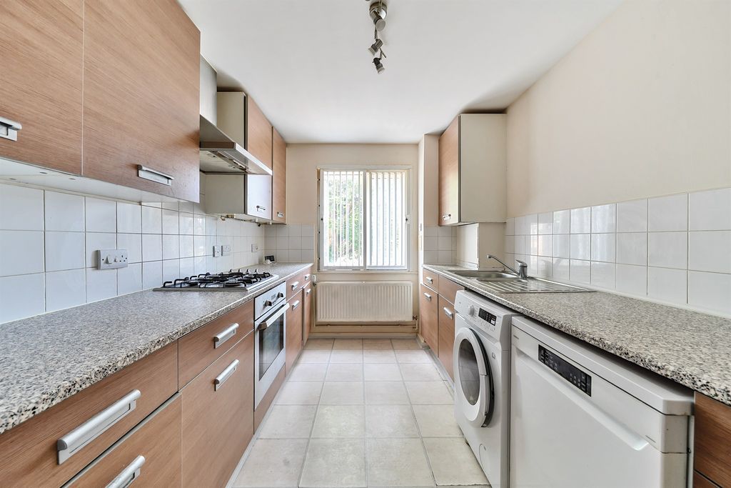 Property photo 3 of 7 1300023-9-682Df44Bd75E1-Arw.Nef (4)