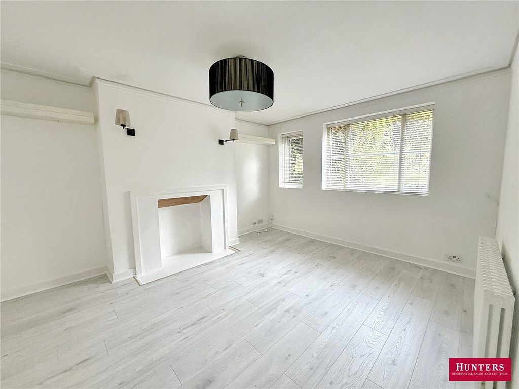 Property photo 3 of 18 Picture No. 32