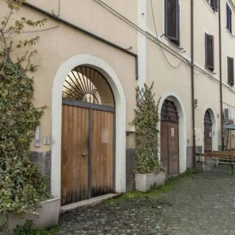 Property photo 1 of 10 Charming Apartment In Rome, Lazio