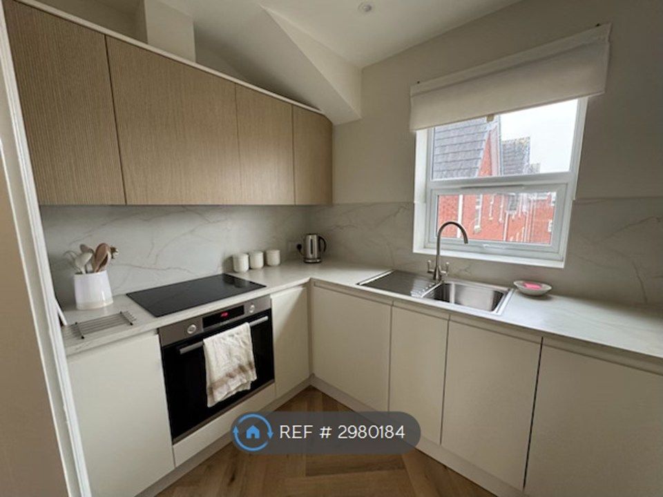 Property photo 1 of 9 Kitchen