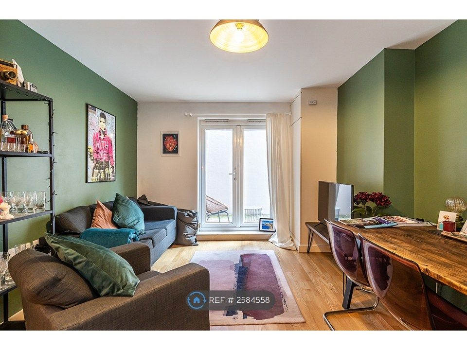 Property photo 2 of 26