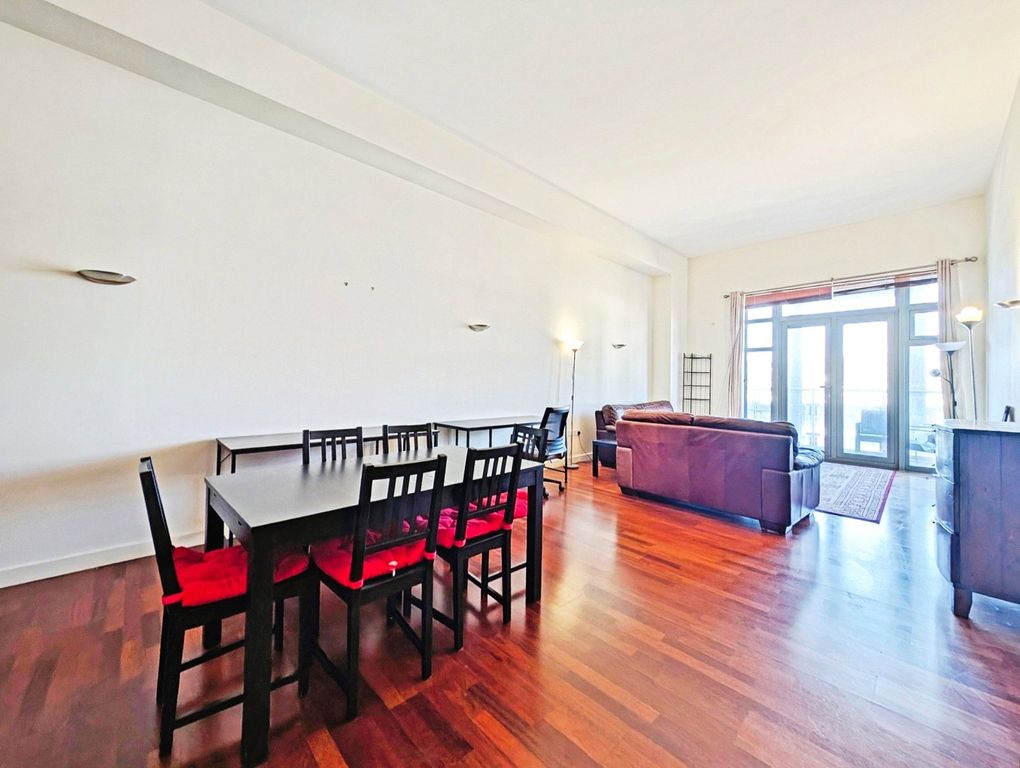 Property photo 3 of 15 Photo