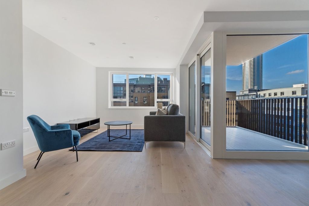 Property photo 2 of 11 Living Area