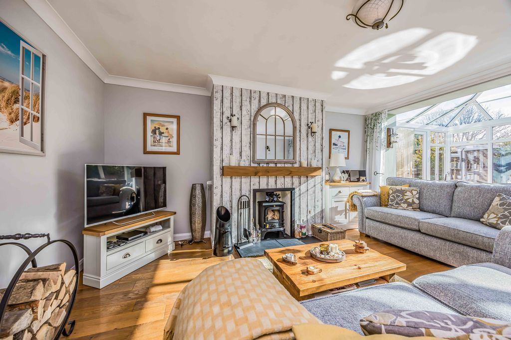 Property photo 3 of 22 Photo 11