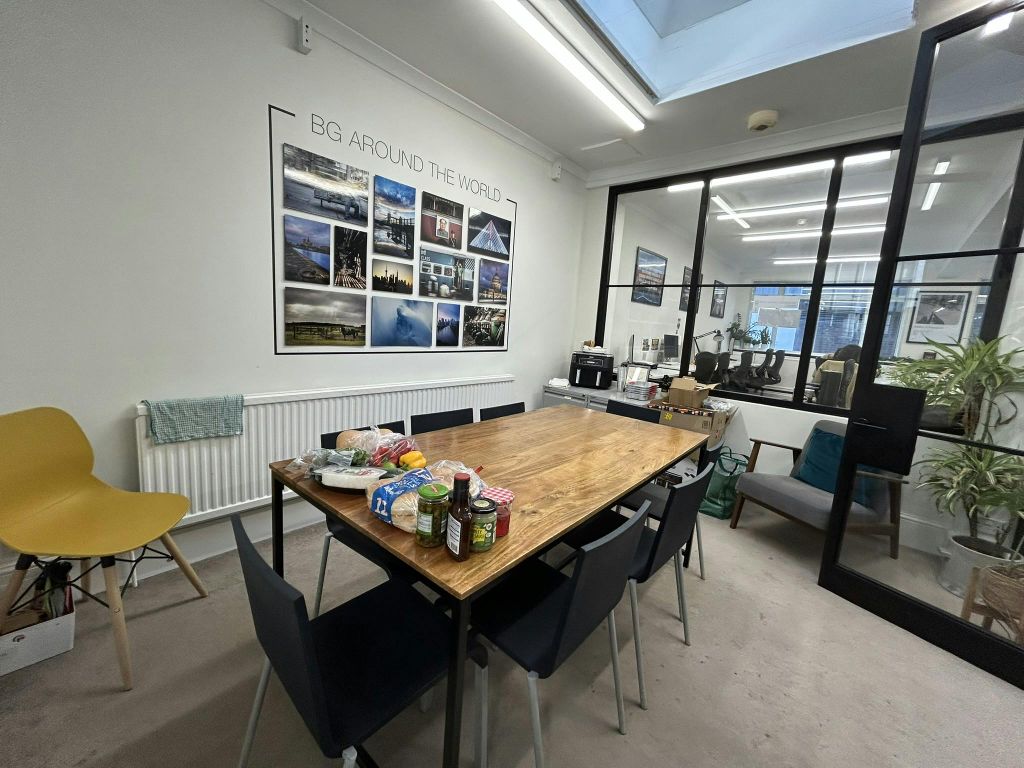 Property photo 3 of 9 2