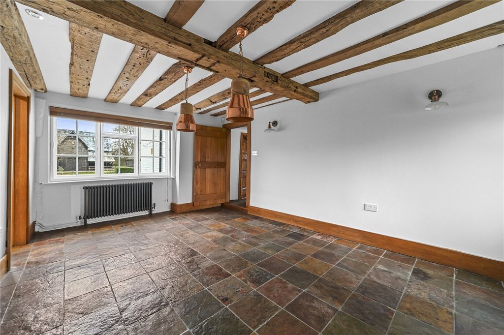 Property photo 3 of 33 Picture No. 14