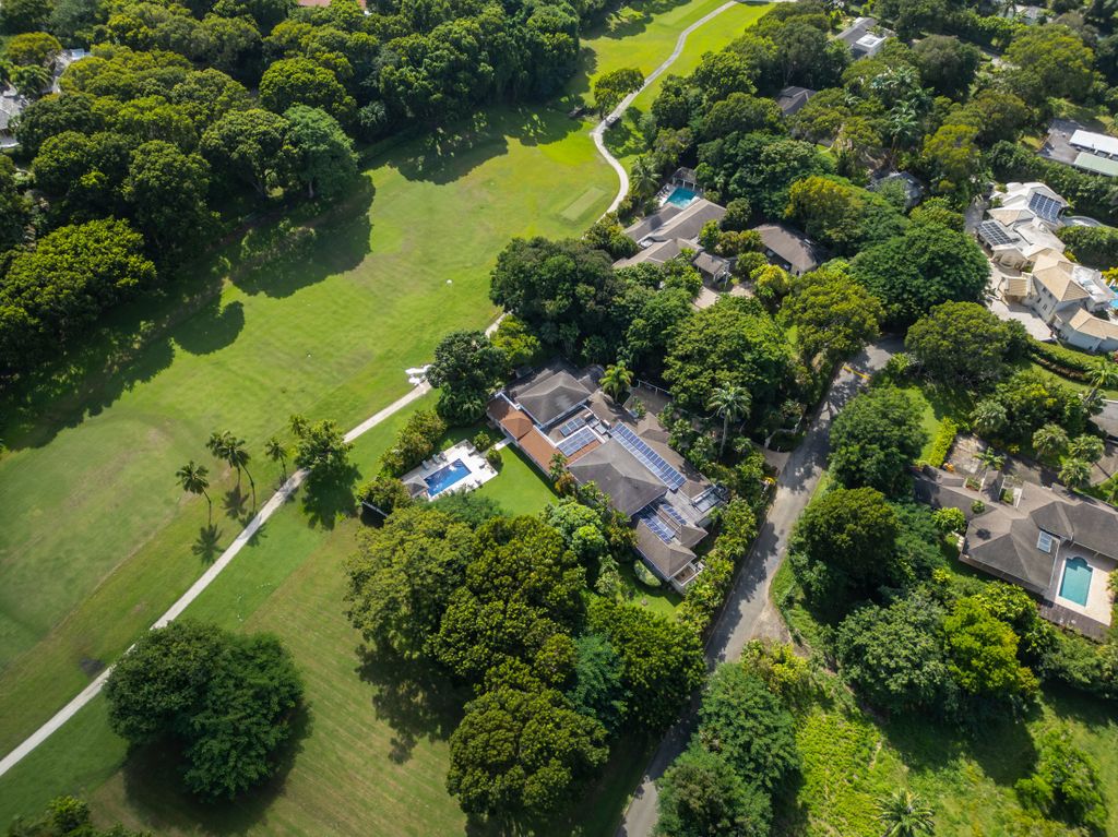 Property photo 2 of 69