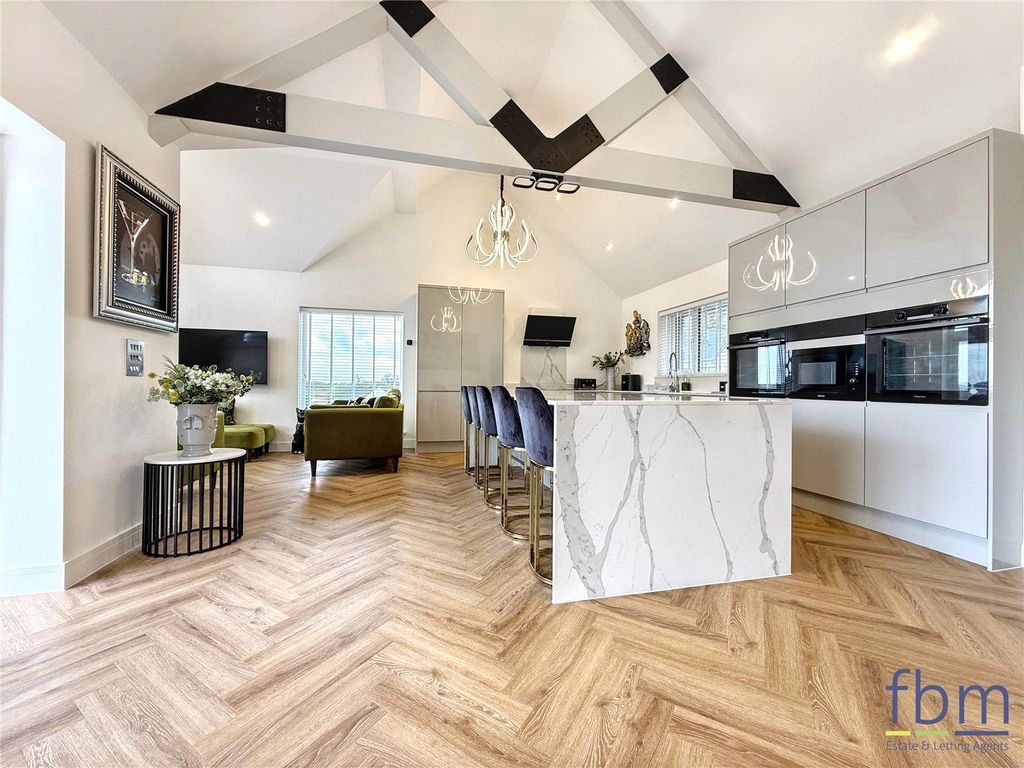 Property photo 3 of 25 Picture No. 20