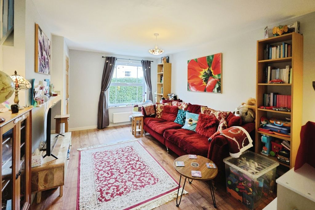 Property photo 2 of 19 Pbox-Img.Jpg