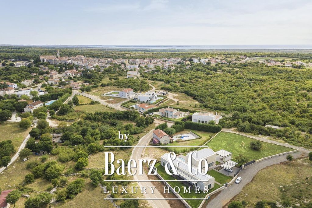 Property photo 3 of 35