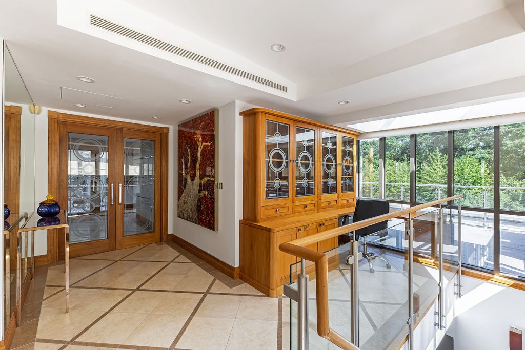 Additional image 15 of 2 bed flat for saleCharters Road, Sunningdale, Berkshire SL5