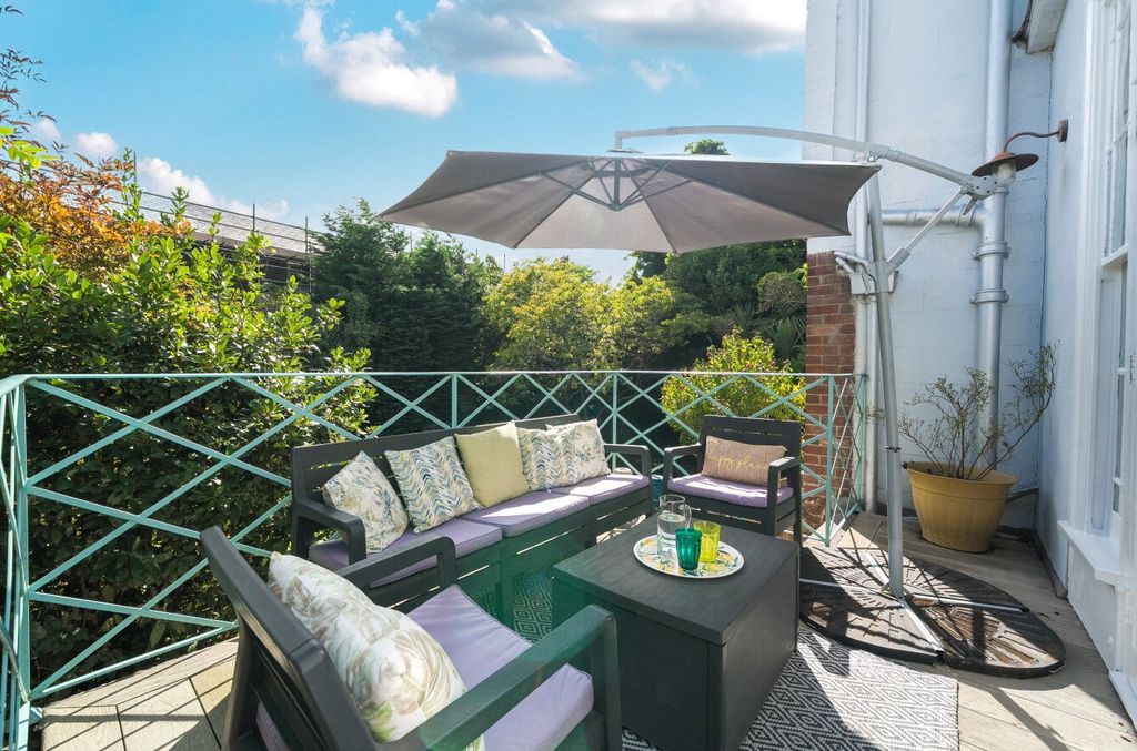 Property photo 3 of 14 Balcony