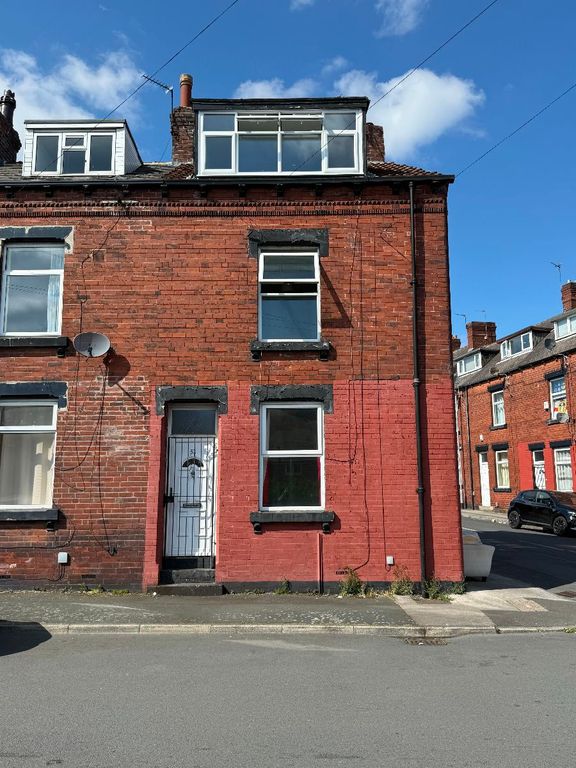 Property photo 1 of 10 Front