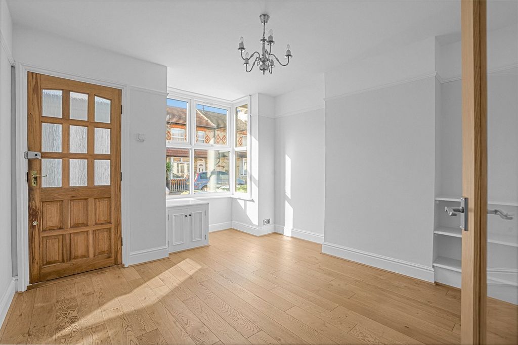 Property photo 3 of 20 Picture No. 05