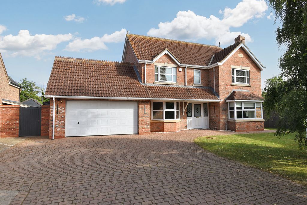 Property photo 1 of 43 Front View