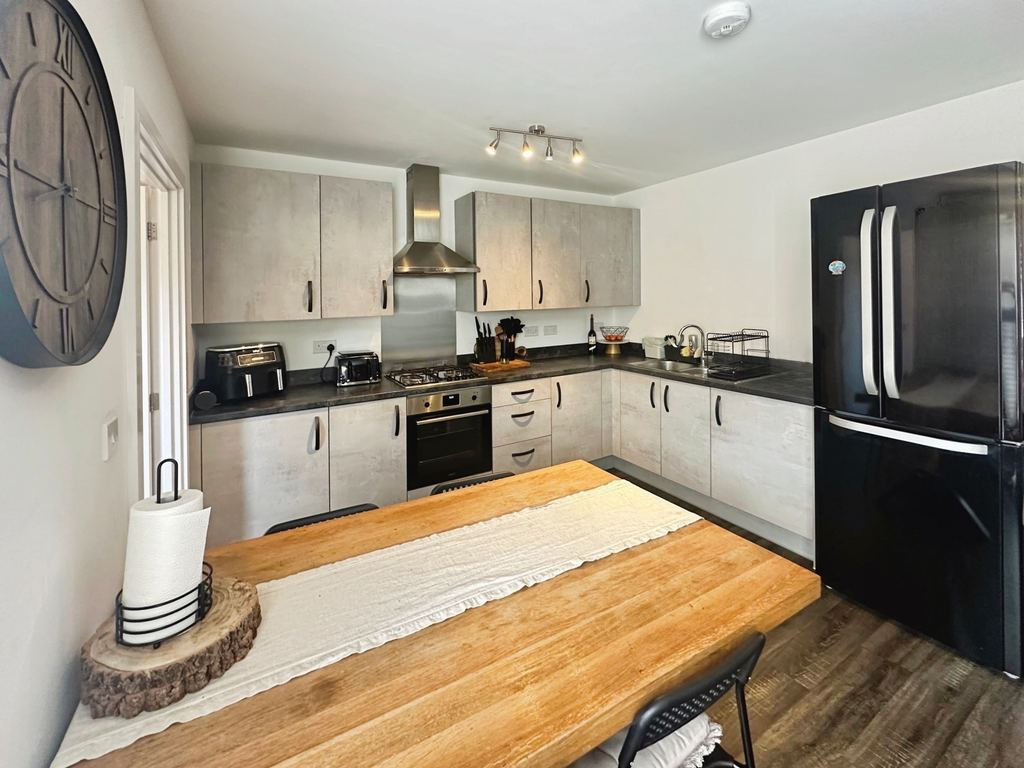 Property photo 2 of 16 Kitchen