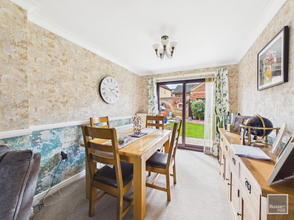 Property photo 3 of 28