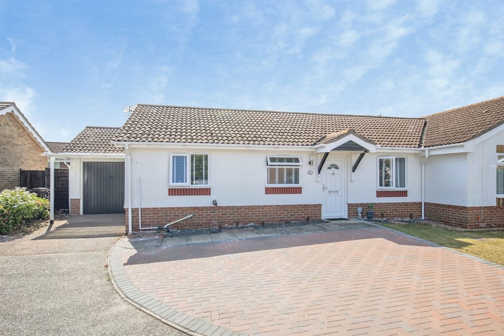 Property photo 1 of 11