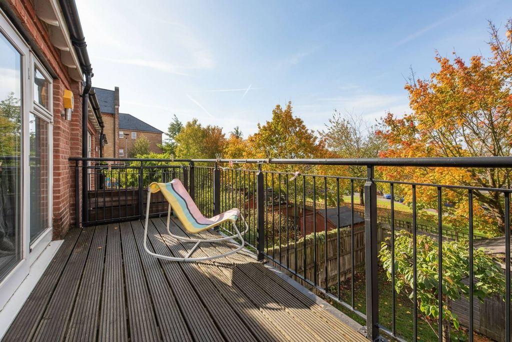 Property photo 3 of 12