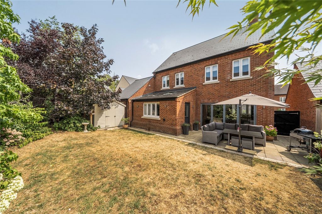 Property photo 2 of 28 Picture No. 60