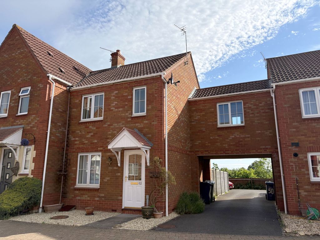Property photo 1 of 17 3 Bedroom Terraced House For Sale