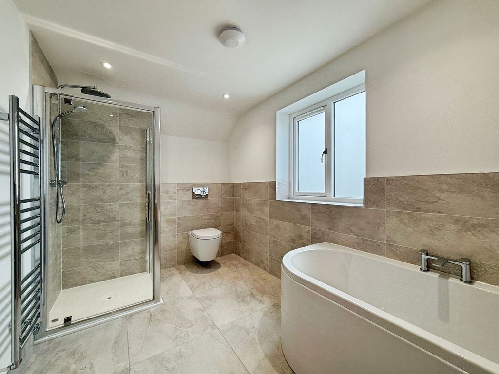 Property photo 3 of 30
