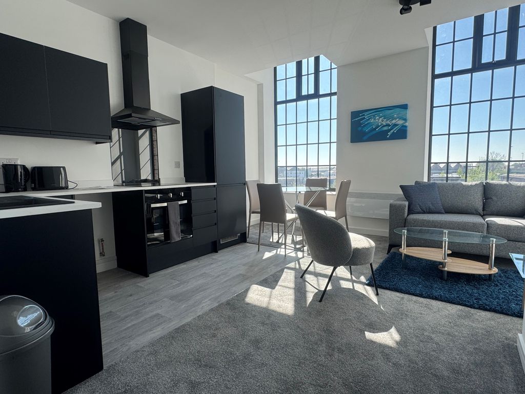 Property photo 2 of 5 Kitchen