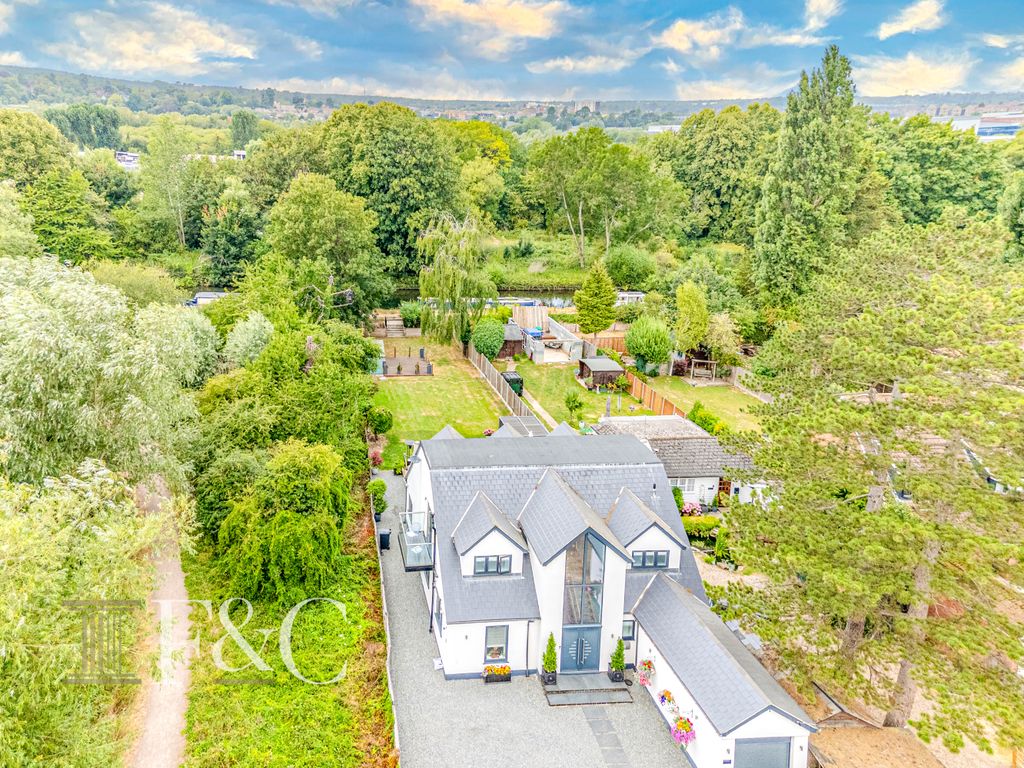 Property photo 1 of 42 Dji_20260714115939_0173_D-Edit