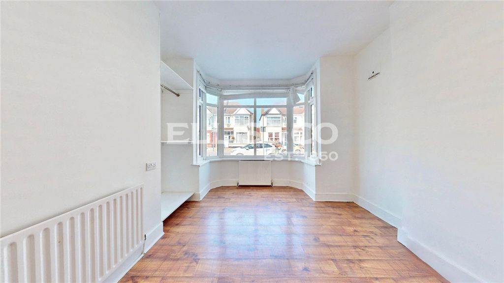 Property photo 3 of 15 Picture No. 16