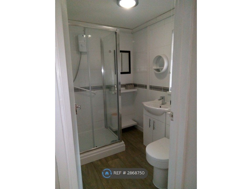 Property photo 3 of 8 Shower Room