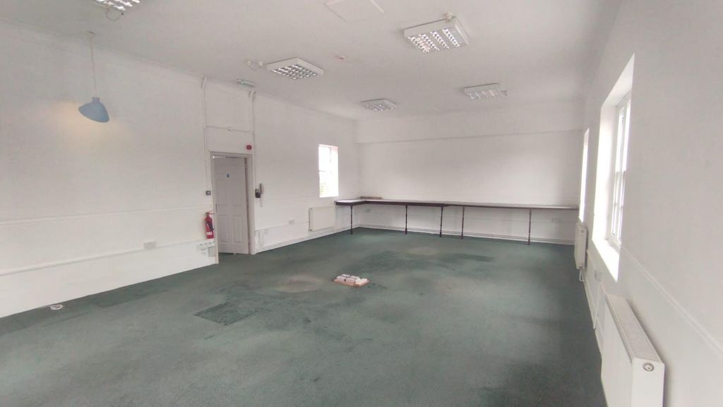 Property photo 3 of 8 Unit 4 Office 1 (2)