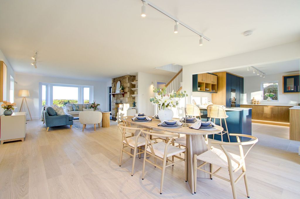 Property photo 3 of 34 Open-Plan Living Area