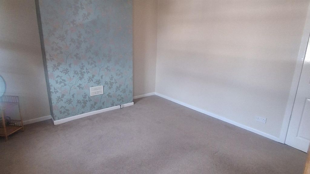 Property photo 1 of 8 132529.Jpg