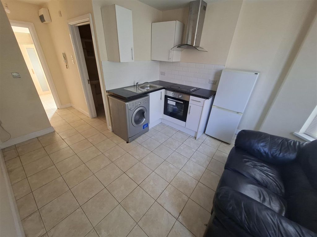 Property photo 2 of 6 20251006_143646.Jpg