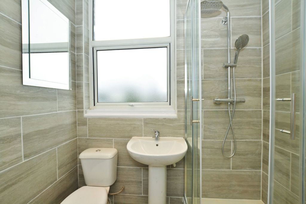 Property photo 3 of 3