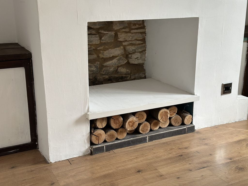 Property photo 3 of 21